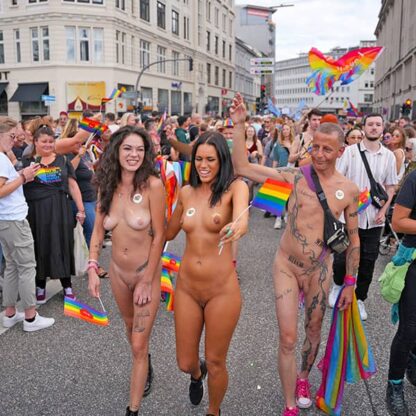 Pride Parade Christy + Ivy (+Lars) 4K - Image 2